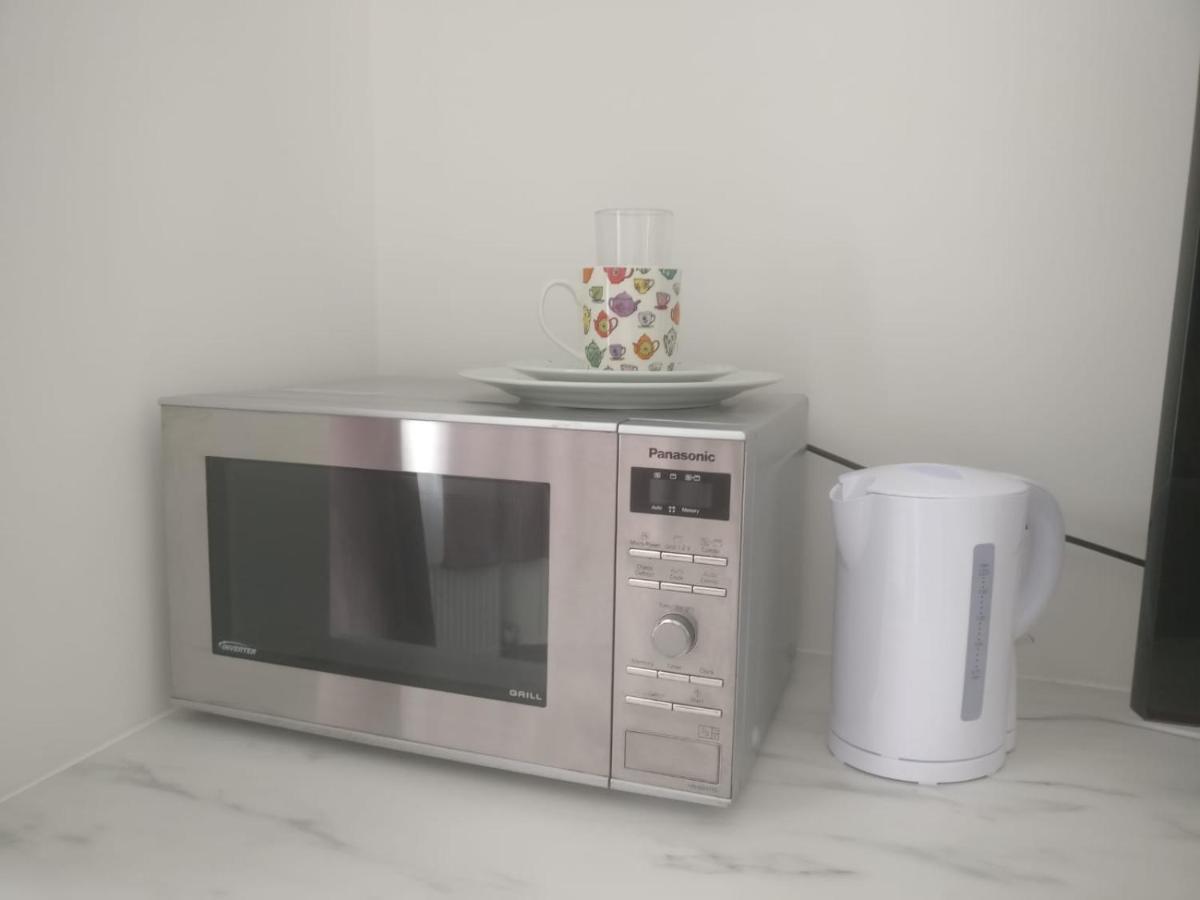 Stunning Double Room In Harrow Wembley - Khoob House Лондон Екстериор снимка